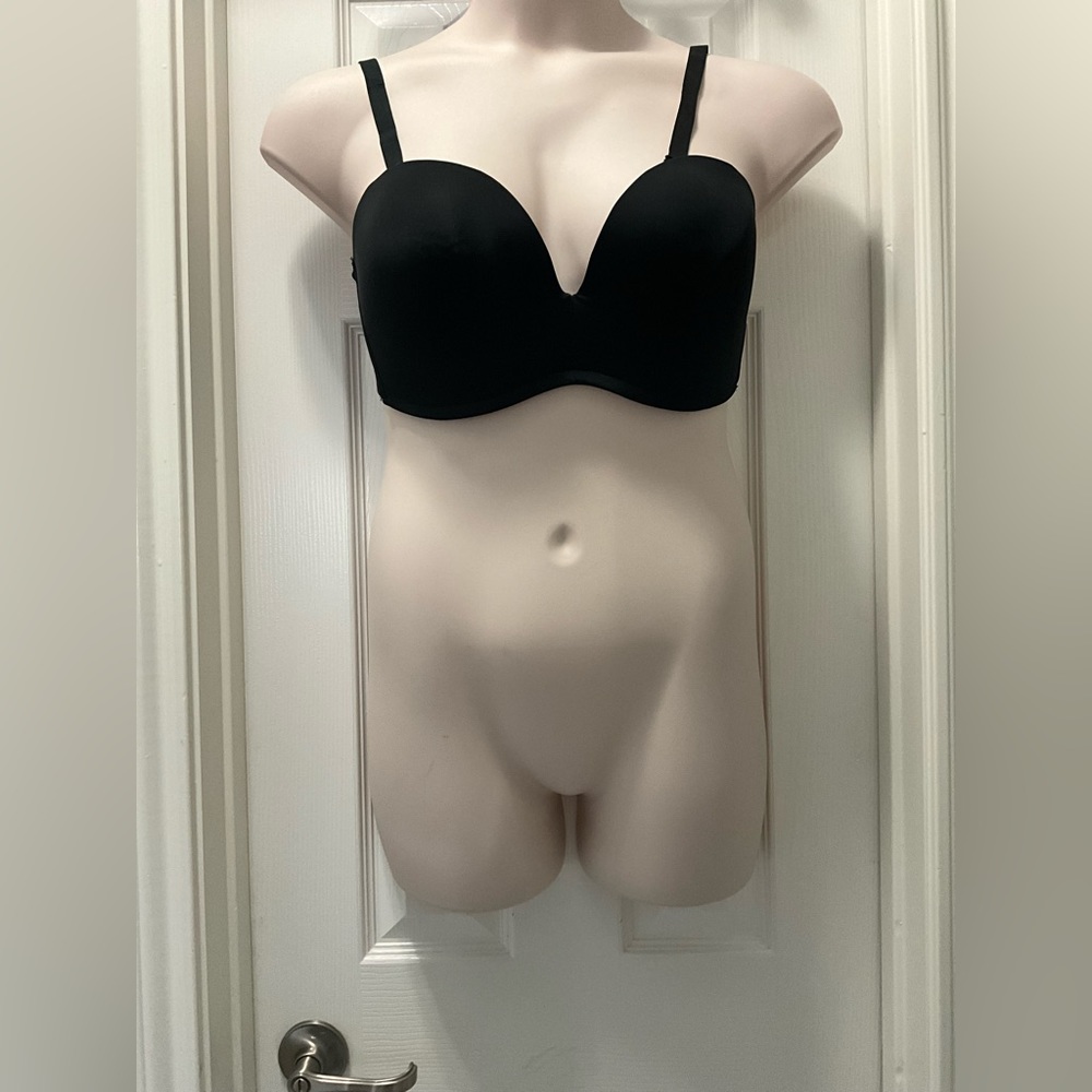 Non-wired invisible black bra size 36/80E